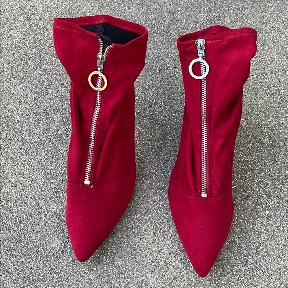 Red booties ⚡️